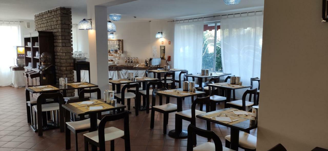 Beach Hotel Eurovil Predore Dış mekan fotoğraf