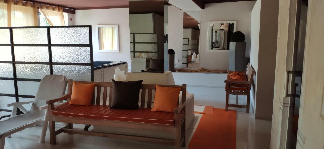 Beach Hotel Eurovil Predore Dış mekan fotoğraf