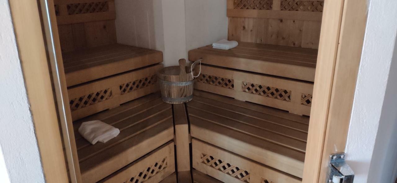 Beach Hotel Eurovil Predore Dış mekan fotoğraf